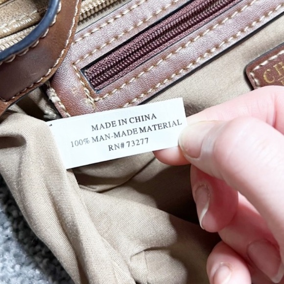 Chaps Metallic Gold Brown Faux Leather Zip Crossbody Bag Functional Stylish Bag - Picture 16 of 16